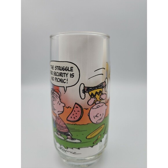 VTG McDonald’s Camp Snoopy Drinking Glass “No Picnic” Linus Charlie Brown 1965 - Picture 4 of 12